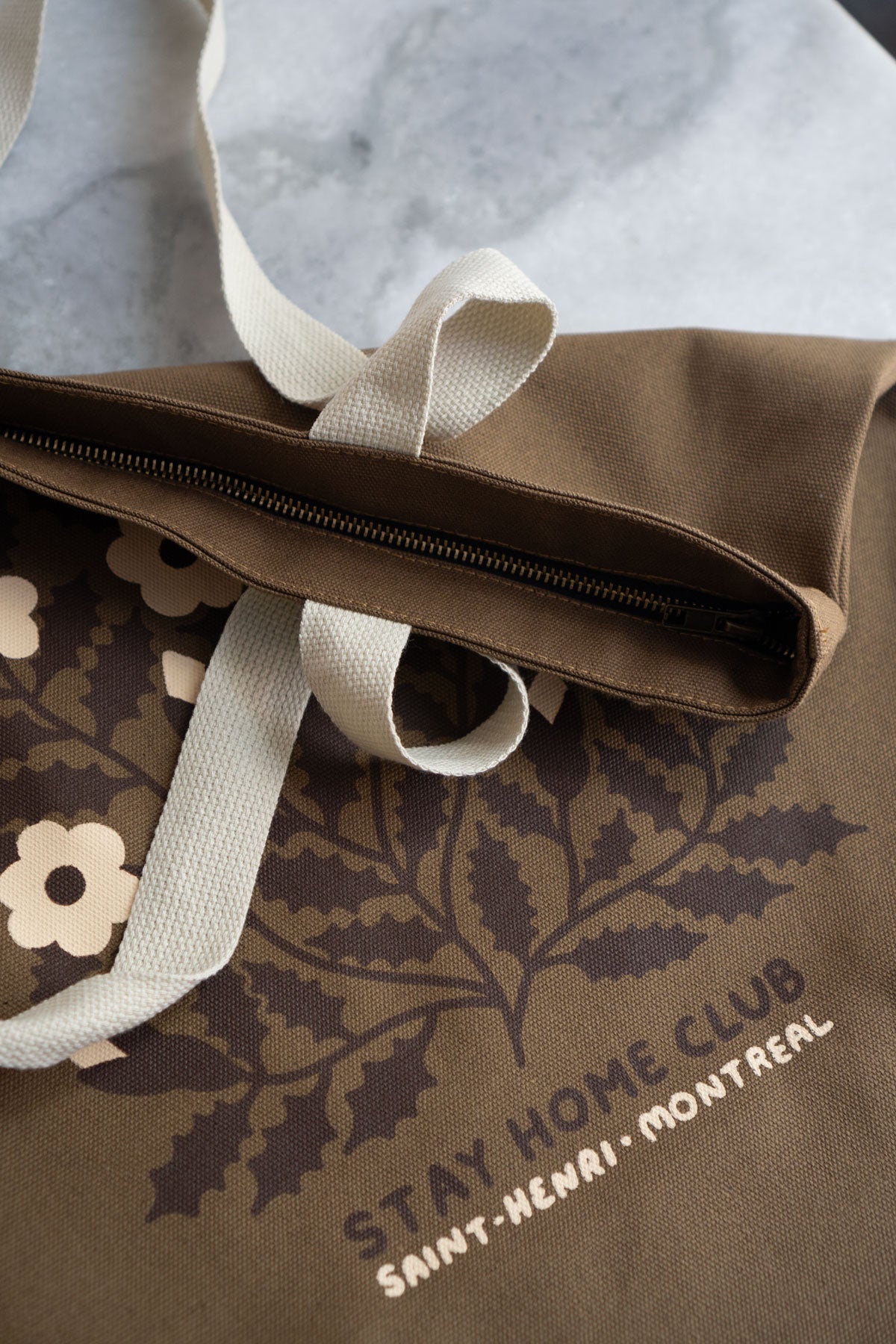 Grand Fourre-Tout Zippé 'Blooms 1858'