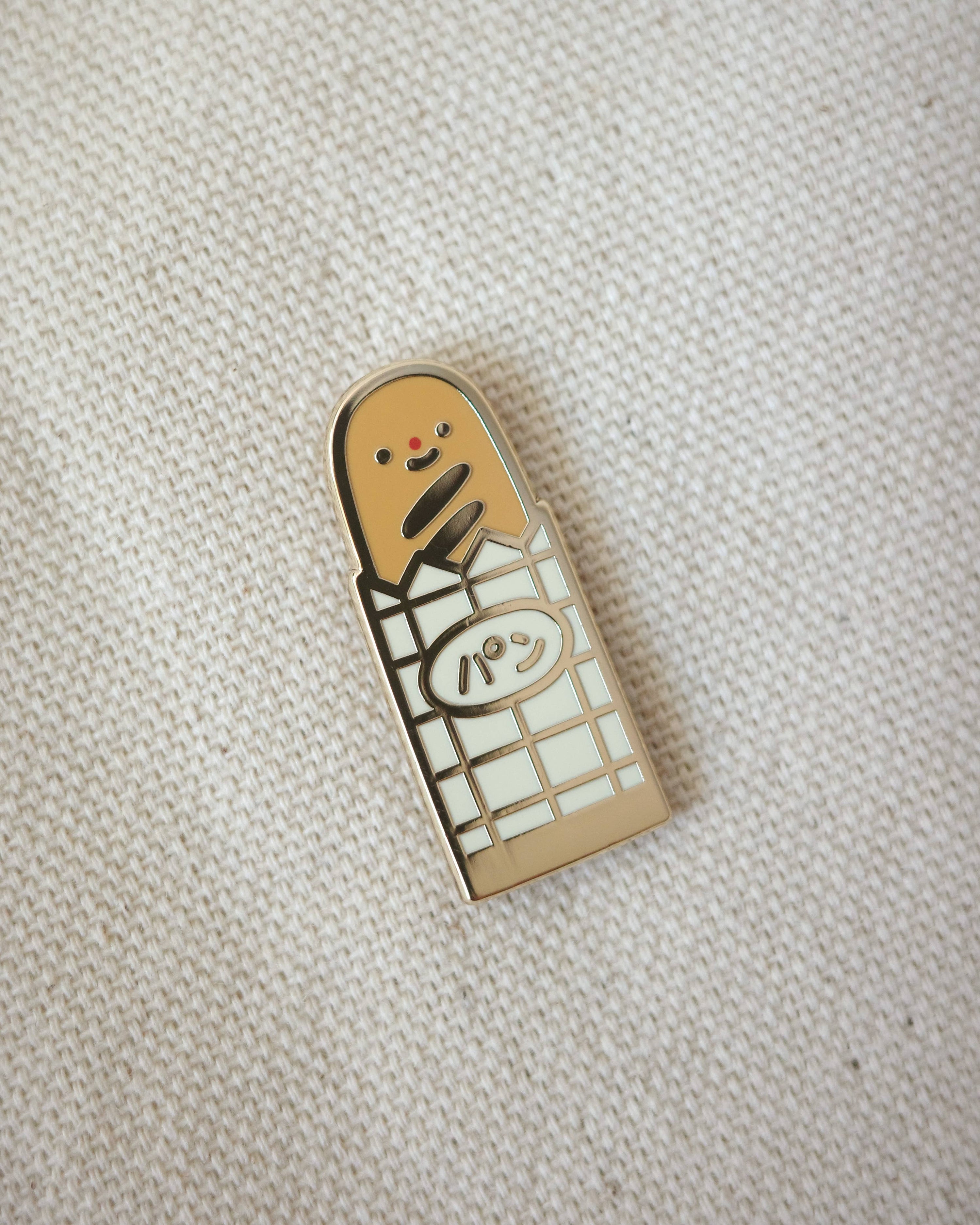 Natamori Baguette Pin