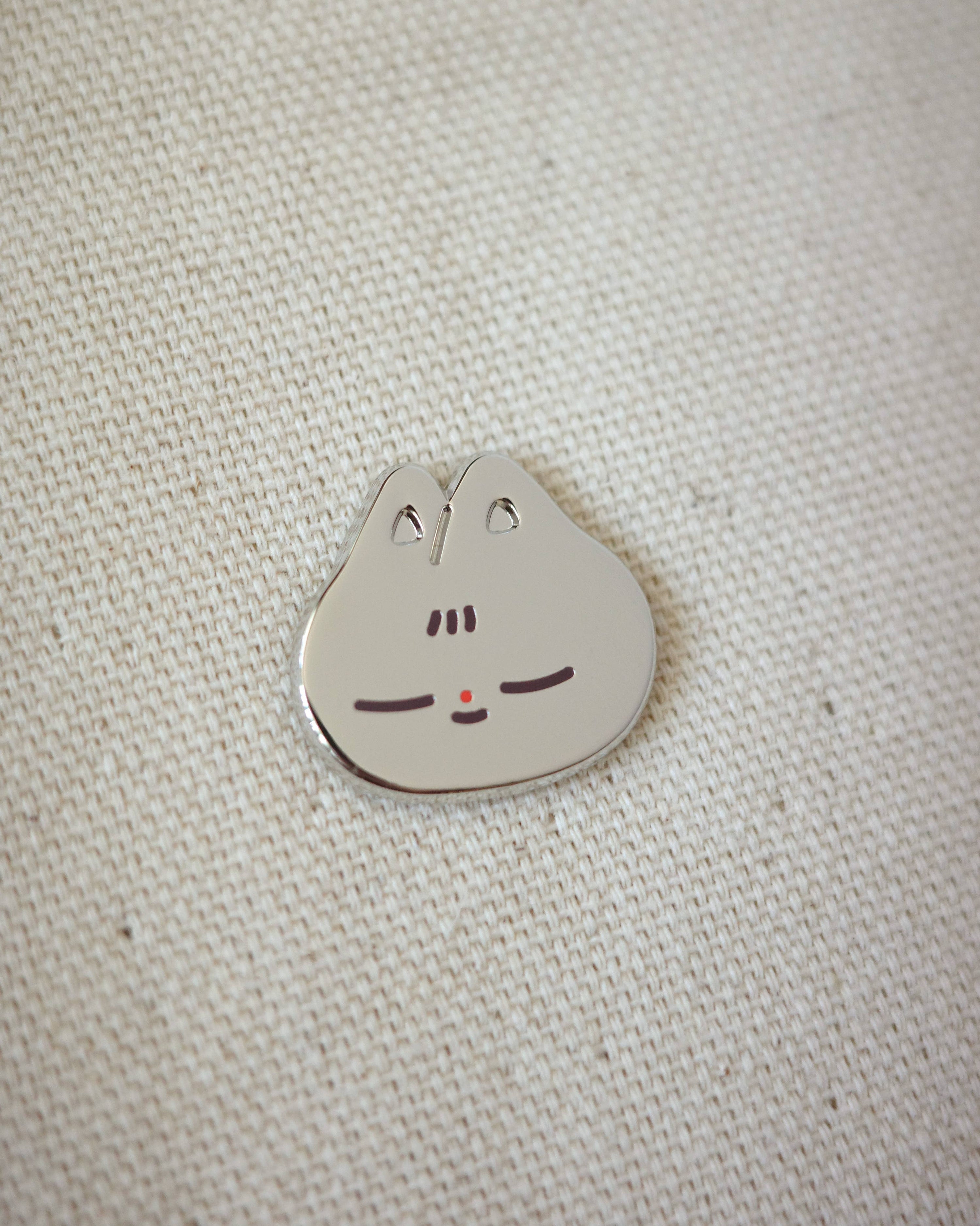 Natamori Cat Pin