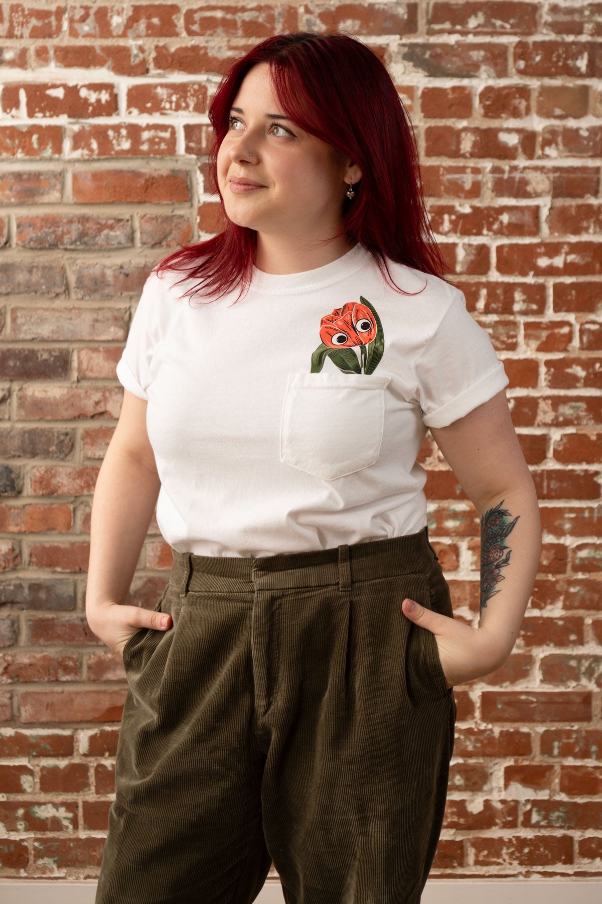 T-Shirt à Poche 'Peeking Tulip'