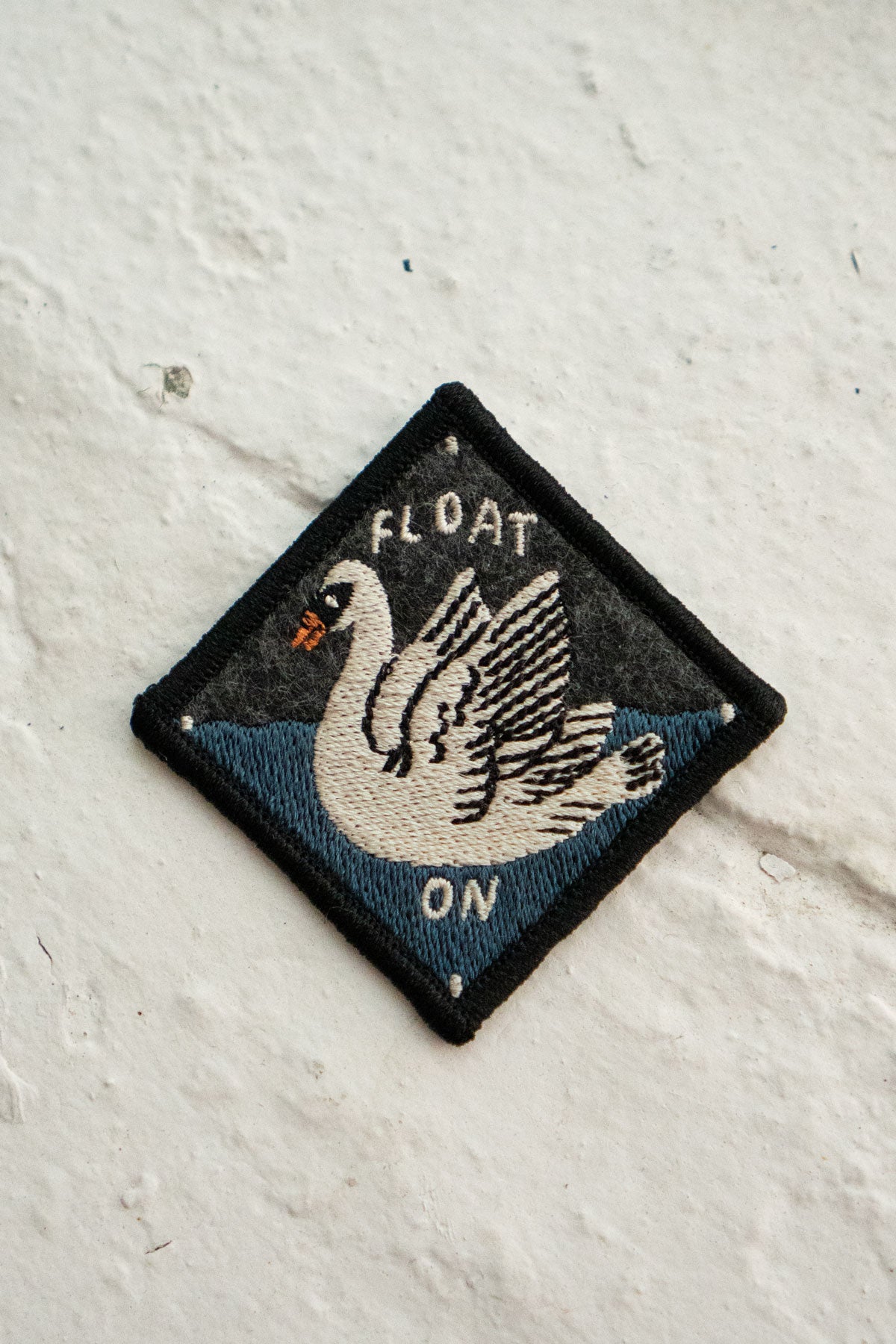 Patch Collant en Feutre 'Float On'