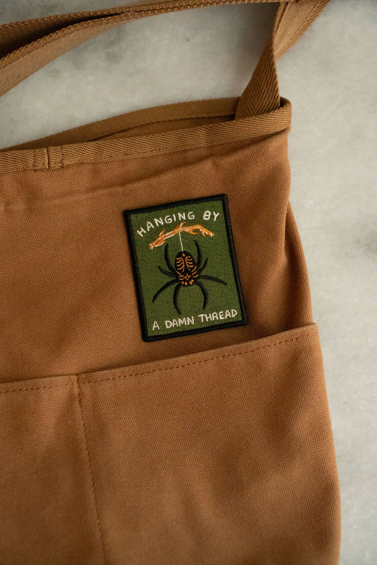 Patch Collant 'Hanging by a Thread'