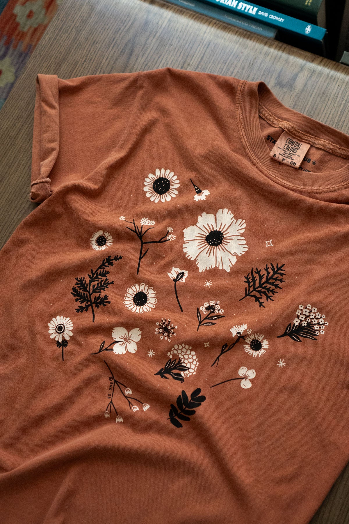 T-shirt Comfort Colors® 'Pressed Flowers'
