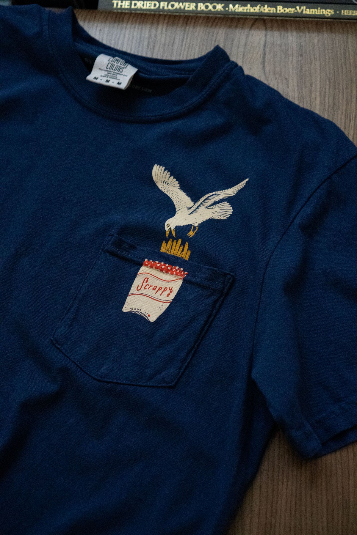 T-shirt à poche  - 'Scrappy Seagull'