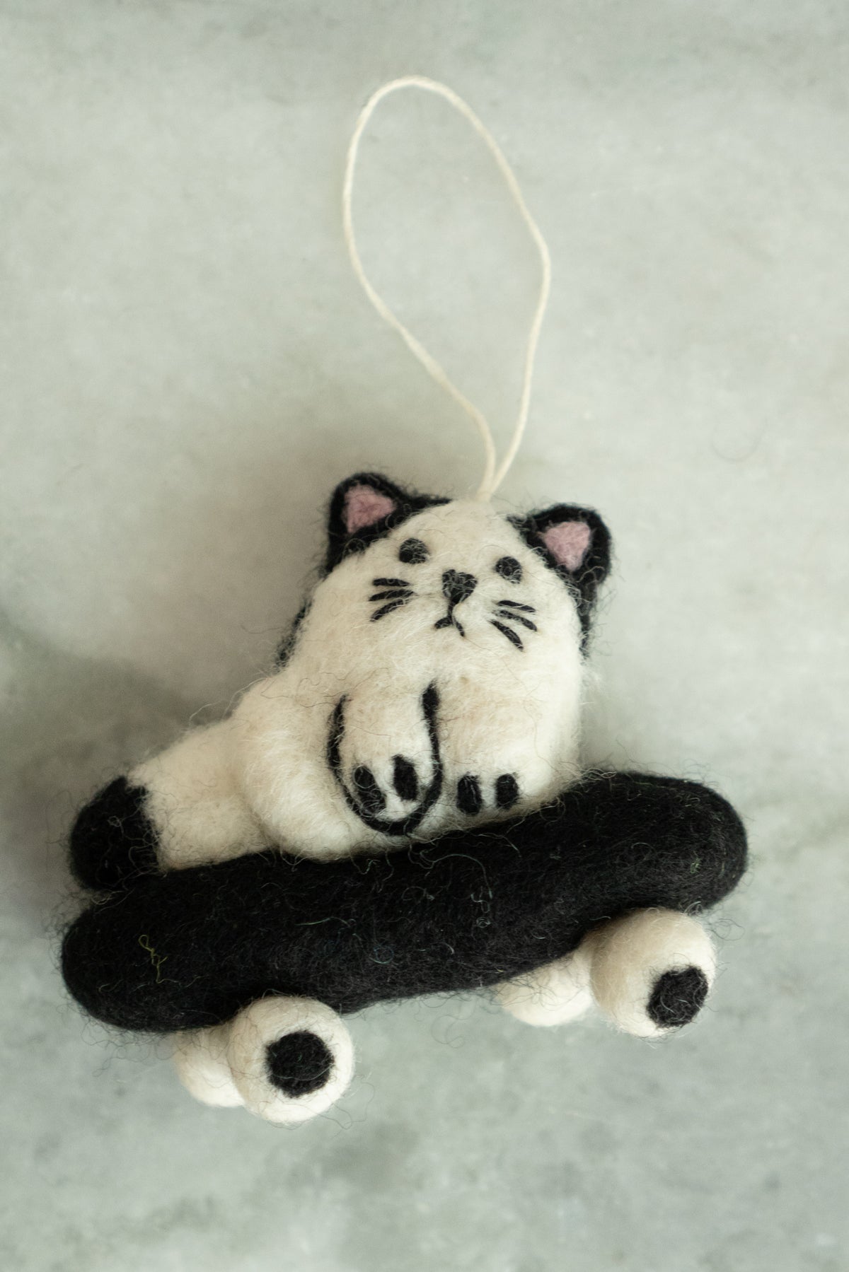Sk8 Cat - Felted Wool Ornament