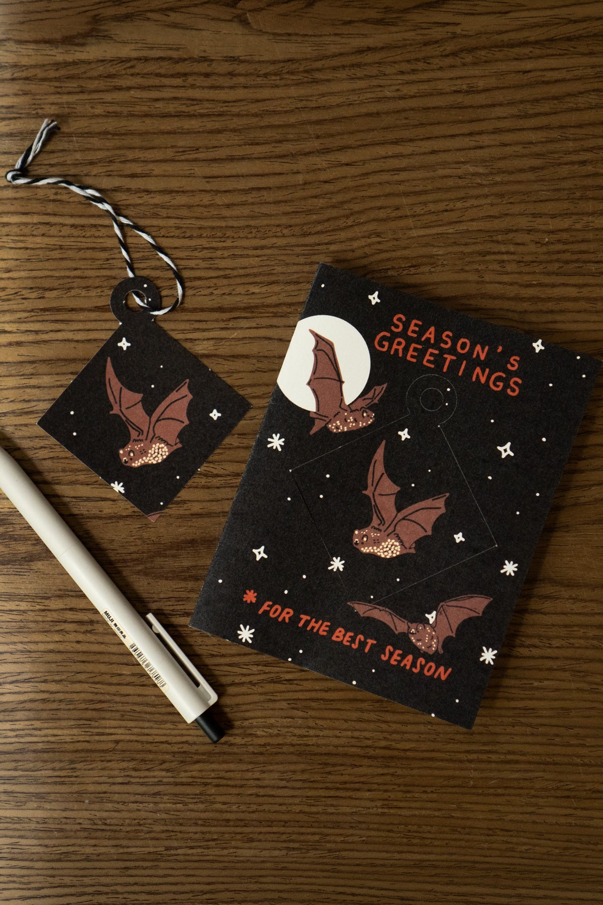 'Spooky Season's Greetings' - Carte avec Décoration à Détacher
