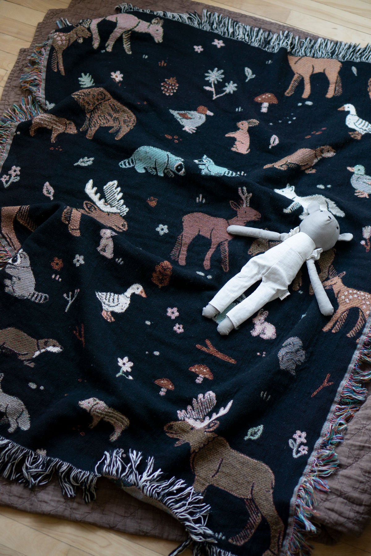 Jeté 'Woodsy Critters'