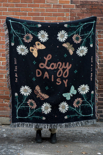 Lazy Daisy Woven Blanket